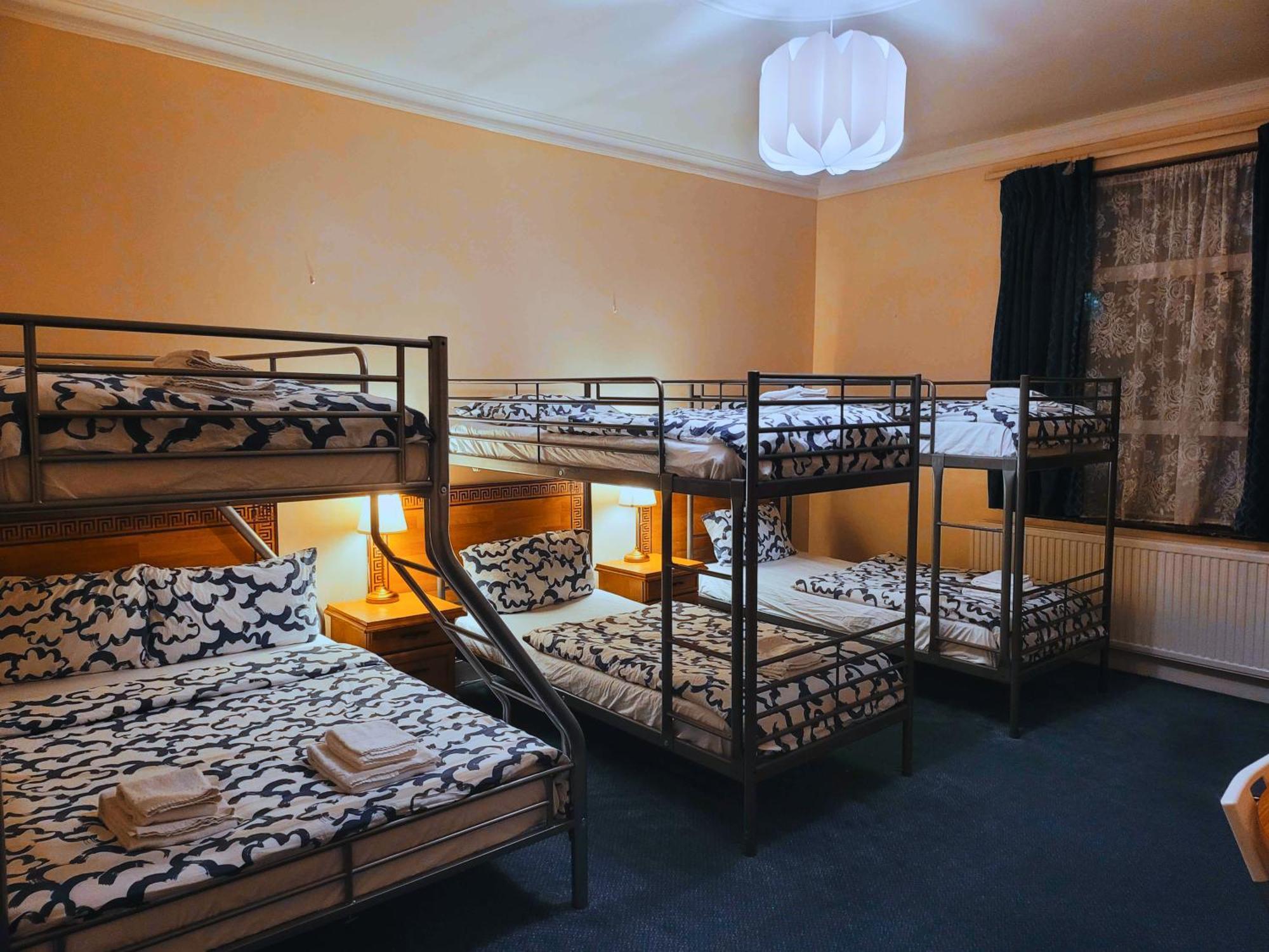 Helen'S Hotel Near Wembley Лондон Екстер'єр фото