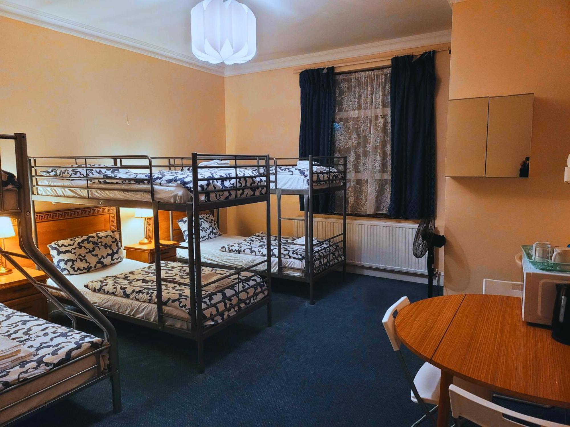 Helen'S Hotel Near Wembley Лондон Екстер'єр фото